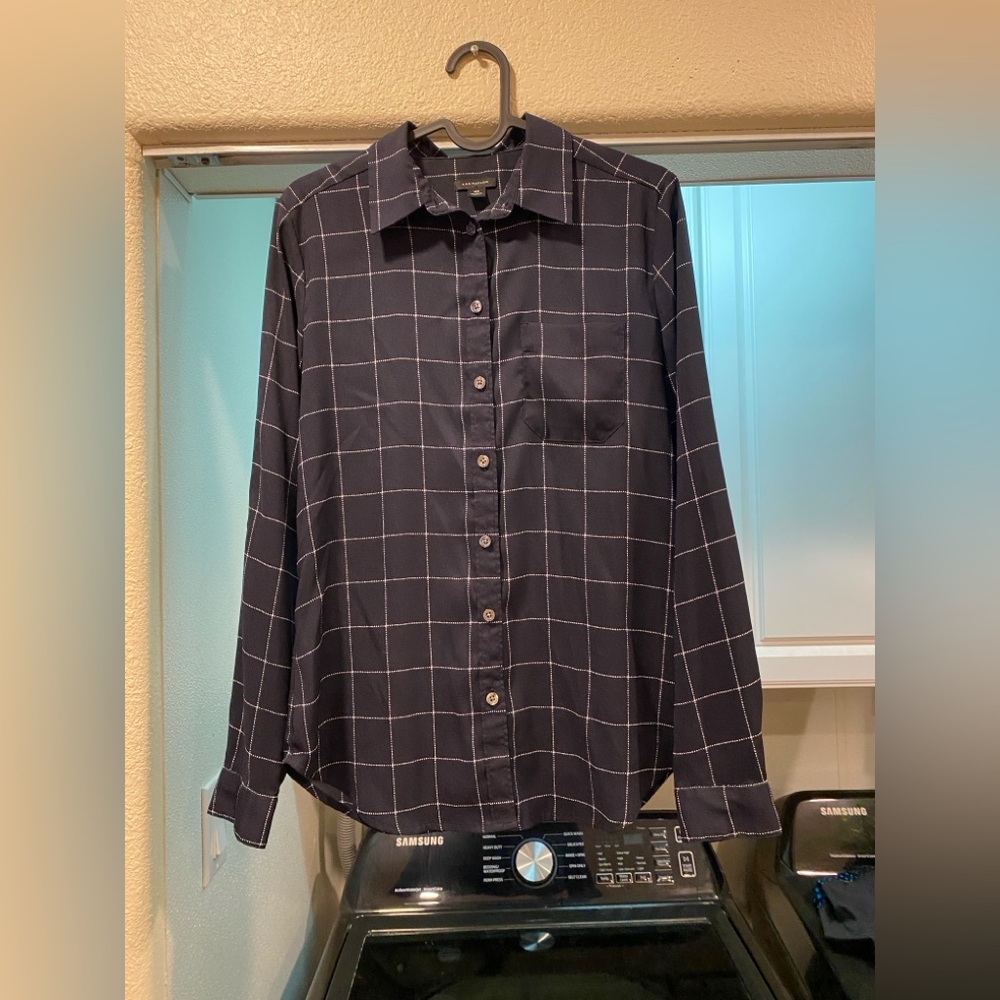 3/$10 Ann Taylor Button Up Button Blouse